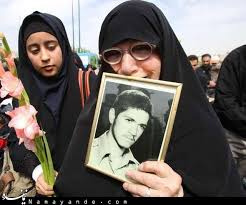 گزیده بیانات حضرت آیتالله خامنهای دربارهی مادران و همسران شهدا